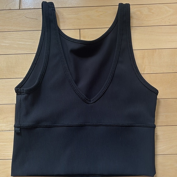 Lululemon Power Pivot Tank - Picture 2 of 3